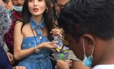 杀价小姐姐,揭秘电商界的价格战高手